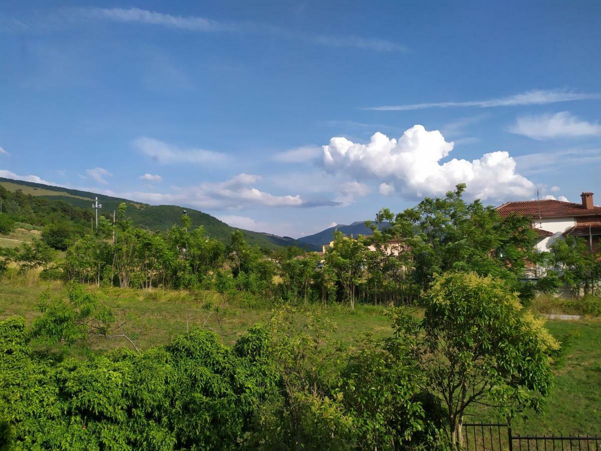 Affittacamere Mina Sigillo Esterno foto